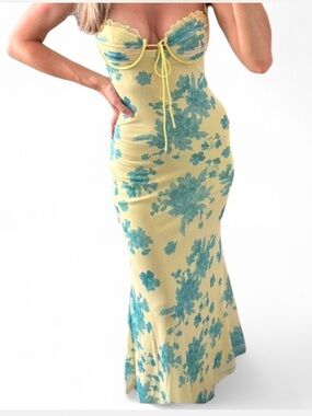 Billy J/Selfie Leslie/Hello Molly Maxi Dress Blue and Yellow Floral